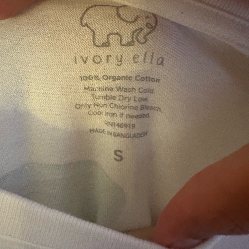 Ivory Ella Cream Long Sleeve Tee with Elephant Pocket - Picture 3 of 3